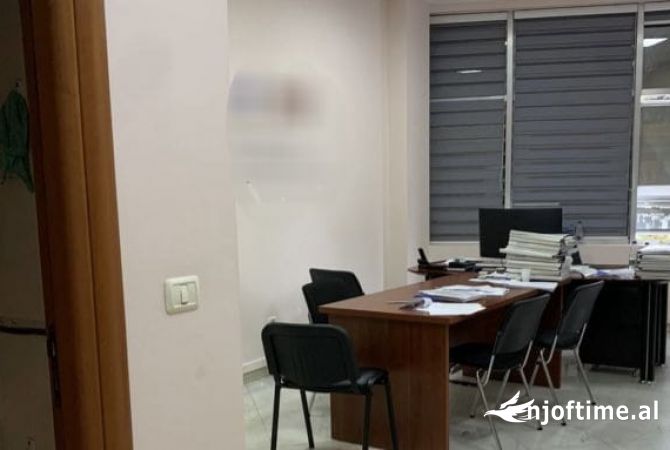 Ambient biznesi me qera 3+1 ne Tirane - 700 Euro