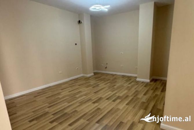 Shtepi ne shitje 2+1 ne Tirane - 125,000 Euro