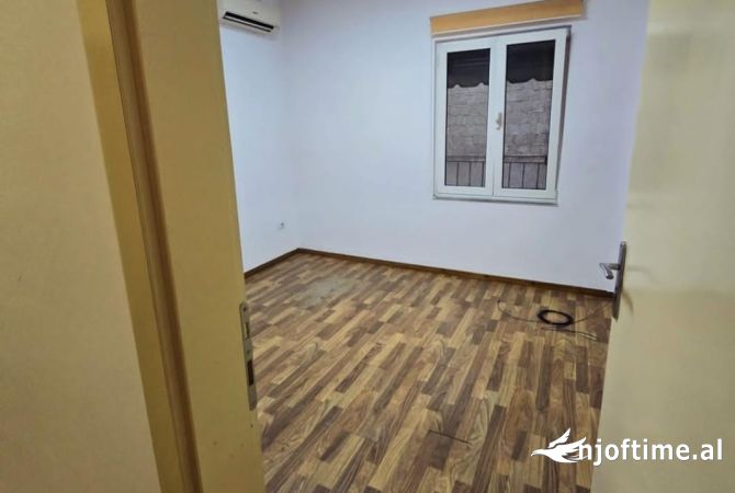 Shtepi ne shitje 2+1 ne Tirane - 198,000 Euro