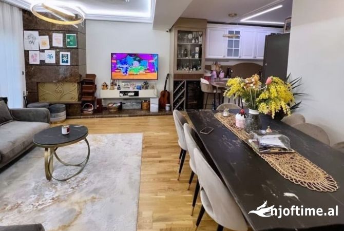 Shtepi ne shitje 3+1 ne Tirane - 370,000 Euro