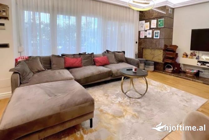Shtepi ne shitje 3+1 ne Tirane - 370,000 Euro