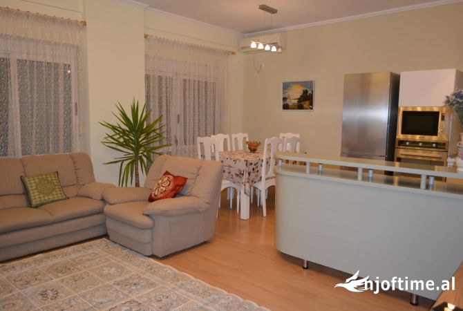 Shtepi me qera 2+1 ne Tirane - 750 Euro