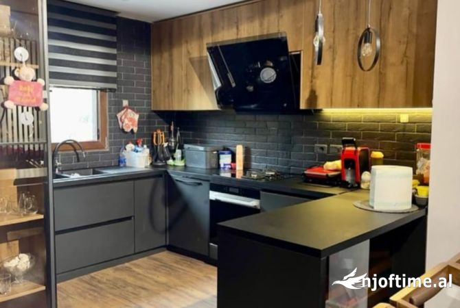 Shtepi ne shitje 2+1 ne Tirane - 239,000 Euro