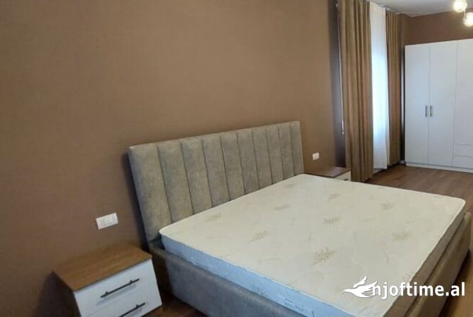 Shtepi me qera 2+1 ne Tirane - 700 Euro