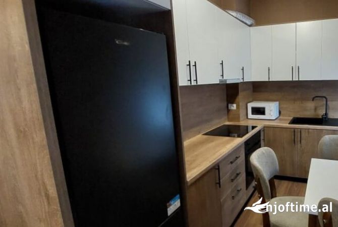 Shtepi me qera 2+1 ne Tirane - 700 Euro