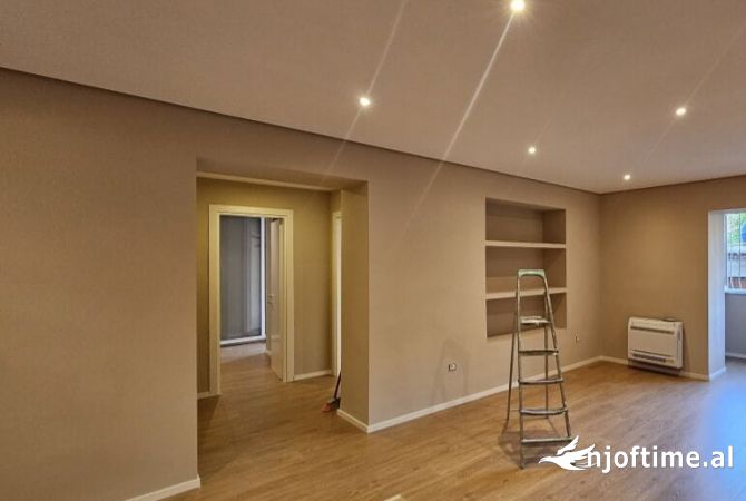 Ambient biznesi me qera 3+1 ne Tirane - 900 Euro