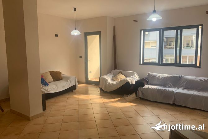 Shtepi me qera 2+1 ne Tirane - 600 Euro