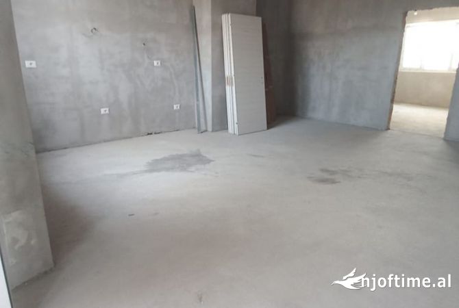 Shtepi ne shitje 3+1 ne Tirane - 195,000 Euro