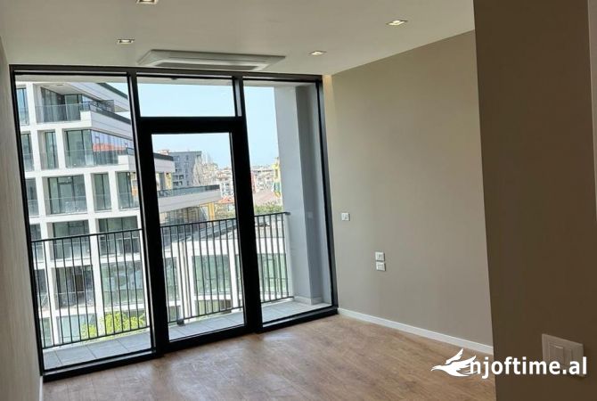 Ambient biznesi me qera 3+1 ne Tirane - 800 Euro