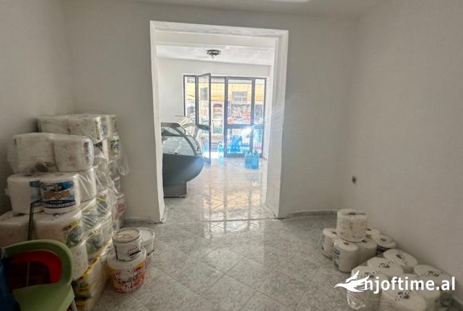 Ambient biznesi me qera 1+1 ne Tirane - 50,000 Leke