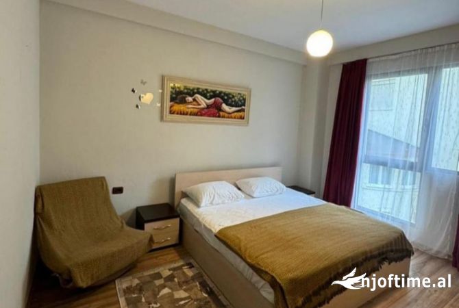 Shtepi me qera 2+1 ne Tirane - 750 Euro