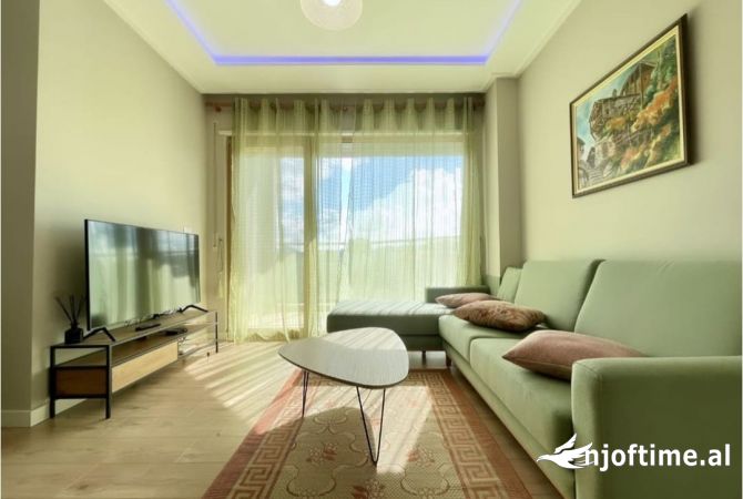 Shtepi me qera 2+1 ne Tirane - 1,500 Euro
