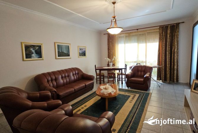 Casa in affitto 3+1 a Tirana - 1,000 Euro