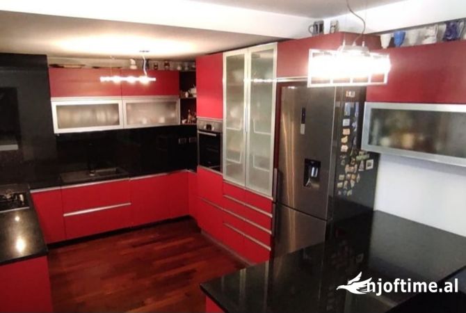 Shtepi ne shitje 3+1 ne Tirane - 330,000 Euro