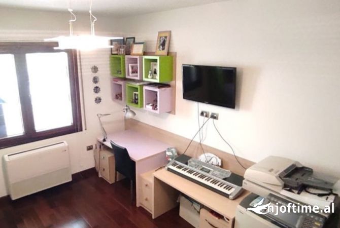 Shtepi ne shitje 3+1 ne Tirane - 330,000 Euro