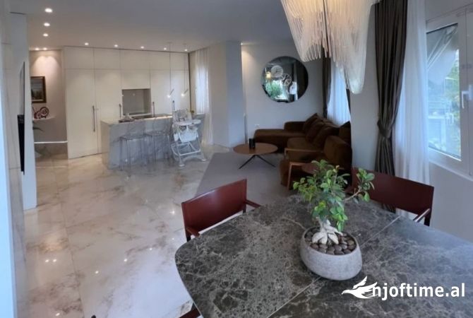 Shtepi ne shitje 2+1 ne Tirane - 280,000 Euro