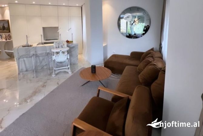 Shtepi ne shitje 2+1 ne Tirane - 280,000 Euro
