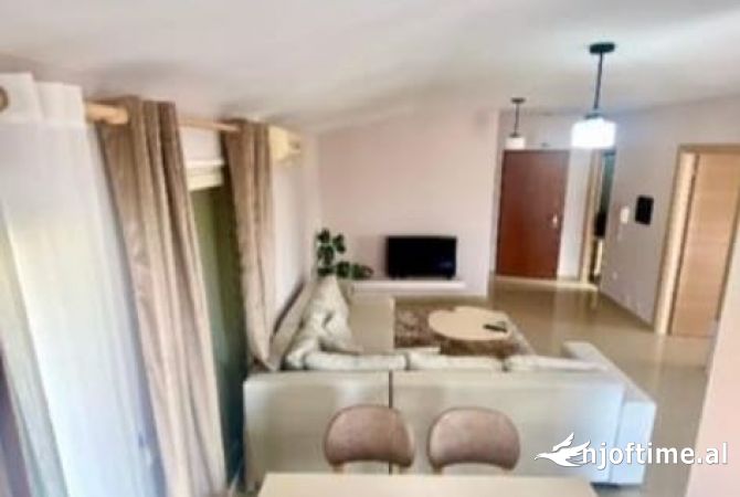 Shtepi me qera 2+1 ne Tirane - 750 Euro