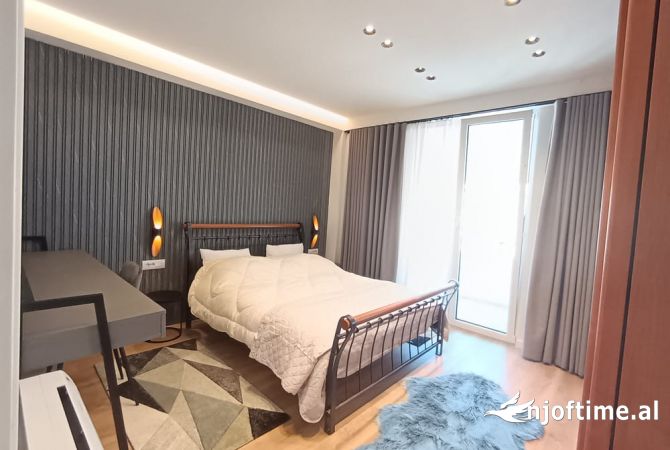 Shtepi me qera Apartament ne Tirane, 3+1, Mobilimi E mobiluar, Pagesa 1,200  Euro.