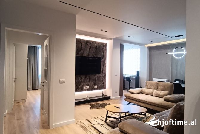 Shtepi me qera 3+1 ne Tirane - 1,200 Euro