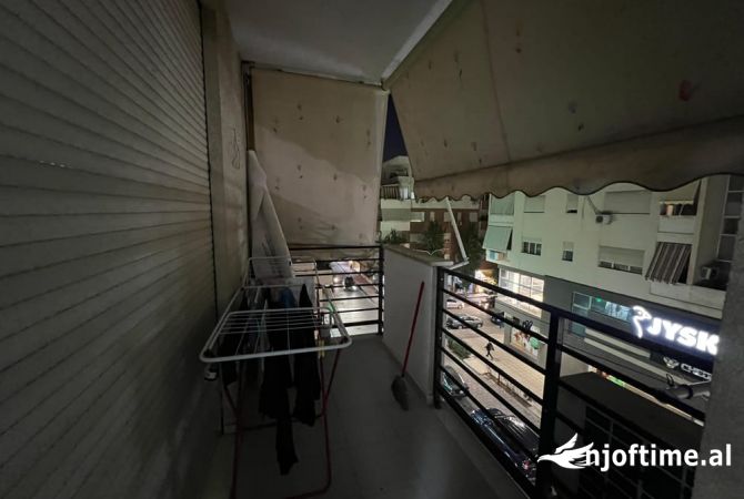 Shtepi me qera Apartament ne Tirane, 2+1, Mobilimi E mobiluar, Pagesa 700  Euro.