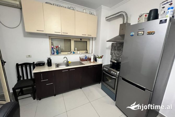 Shtepi me qera 2+1 ne Tirane - 700 Euro