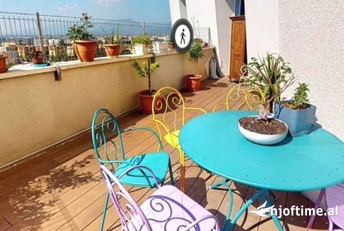 Shtepi ne shitje Apartament ne Tirane, 2+1, Mobilimi E mobiluar, Pagesa 238,000  Euro.