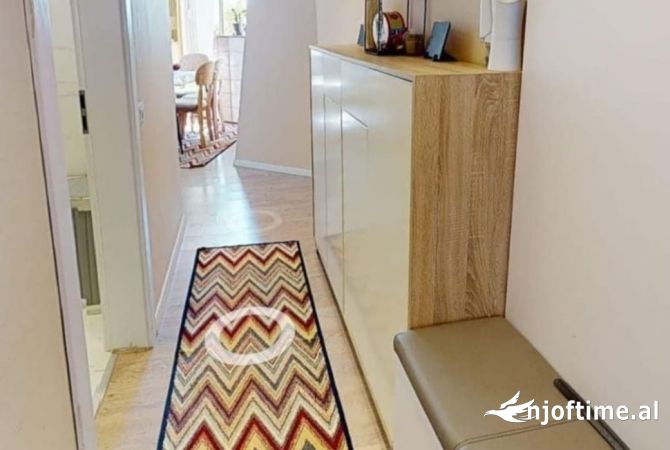 Shtepi ne shitje Apartament ne Tirane, 2+1, Mobilimi E mobiluar, Pagesa 238,000  Euro.