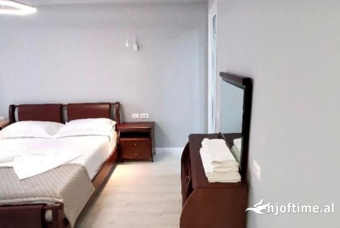 Shtepi ne shitje Apartament ne Tirane, 2+1, Mobilimi E mobiluar, Pagesa 265,000  Euro.