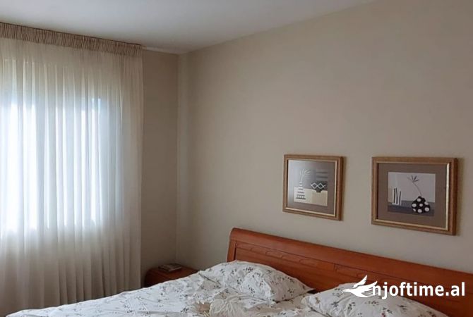 Shtepi ne shitje Apartament ne Durres, 2+1, Mobilimi E mobiluar, Pagesa 149,000  Euro.