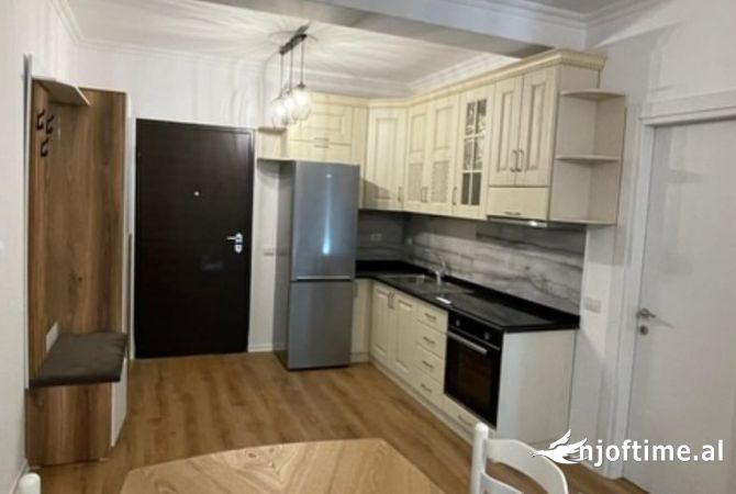 Shtepi me qera 2+1 ne Tirane - 800 Euro