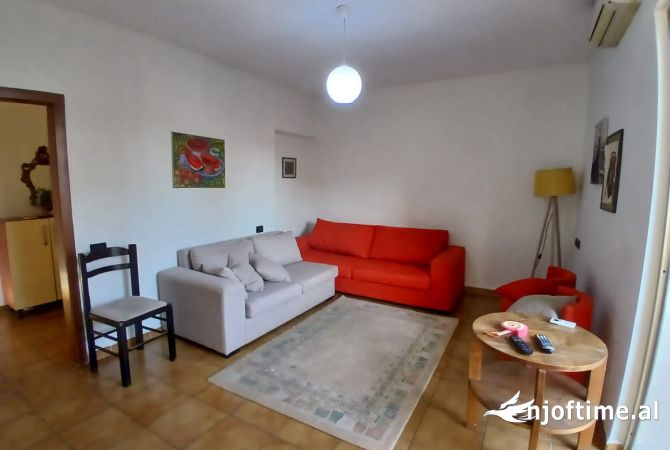 Shtepi me qera 1+1 ne Tirane - 59,000 Leke