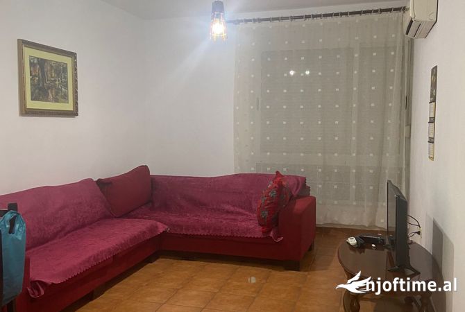 Shtepi me qera 1+1 ne Tirane - 55,000 Leke