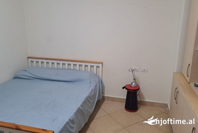 Shtepi me qera Apartament ne Tirane, 1+1, Mobilimi E mobiluar, Pagesa 60,000  Leke.