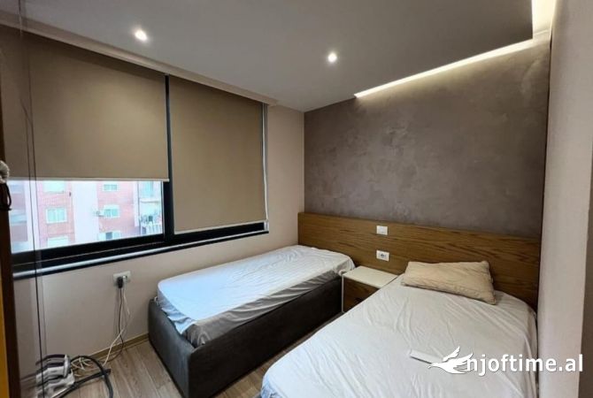 Shtepi me qera Apartament ne Tirane, 2+1, Mobilimi E mobiluar, Pagesa 1,000  Euro.