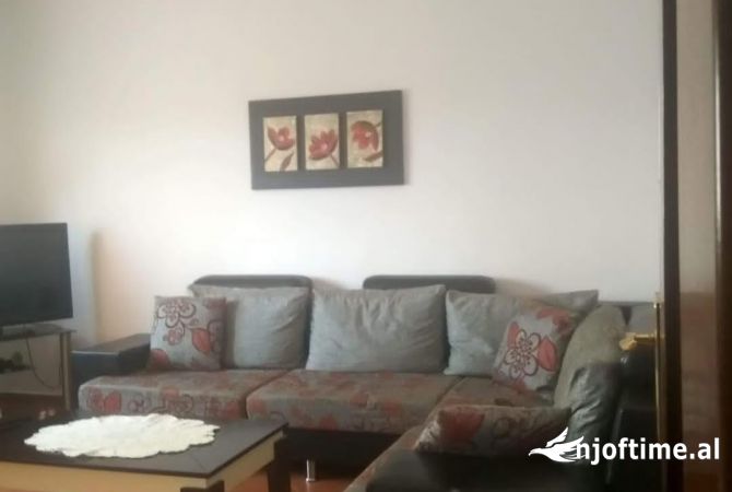 Shtepi ne shitje 2+1 ne Tirane - 110,000 Euro