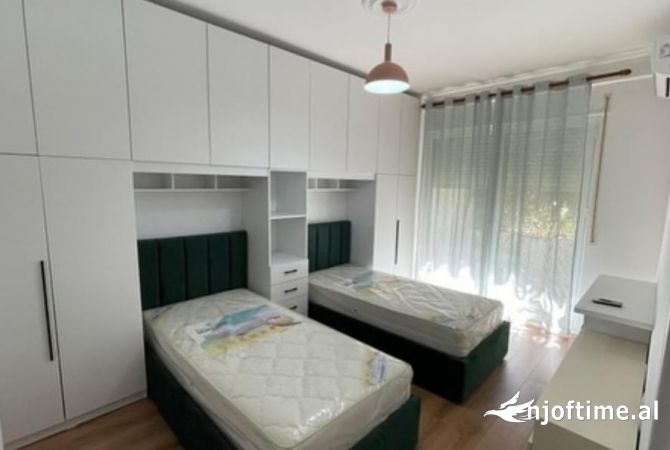 Shtepi me qera Apartament ne Tirane, 2+1, Mobilimi E mobiluar, Pagesa 800  Euro.