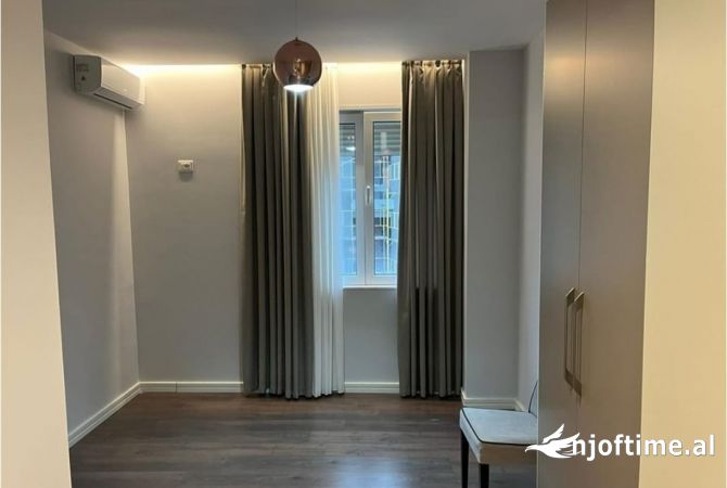 Shtepi me qera Apartament ne Tirane, 2+1, Mobilimi E mobiluar, Pagesa 650  Euro.