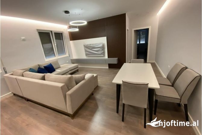 Shtepi me qera 2+1 ne Tirane - 650 Euro
