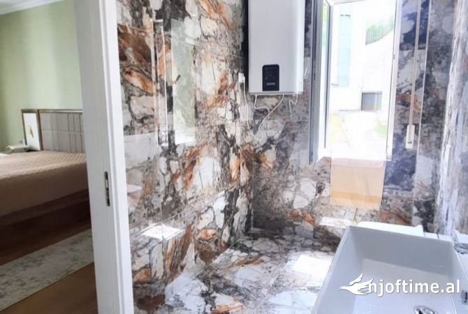 Shtepi ne shitje Apartament ne Tirane, 2+1, Mobilimi E mobiluar, Pagesa 210,000  Euro.