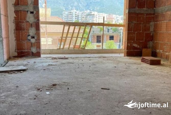 Shtepi ne shitje 1+1 ne Tirane - 95,000 Euro
