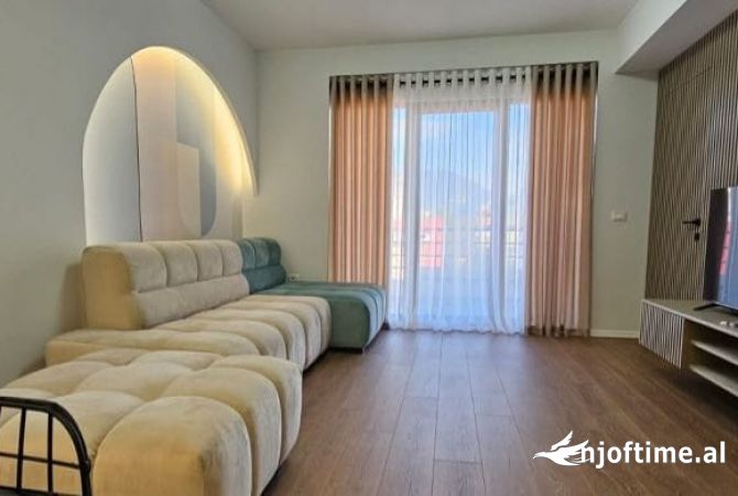Shtepi ne shitje 2+1 ne Tirane - 275,000 Euro