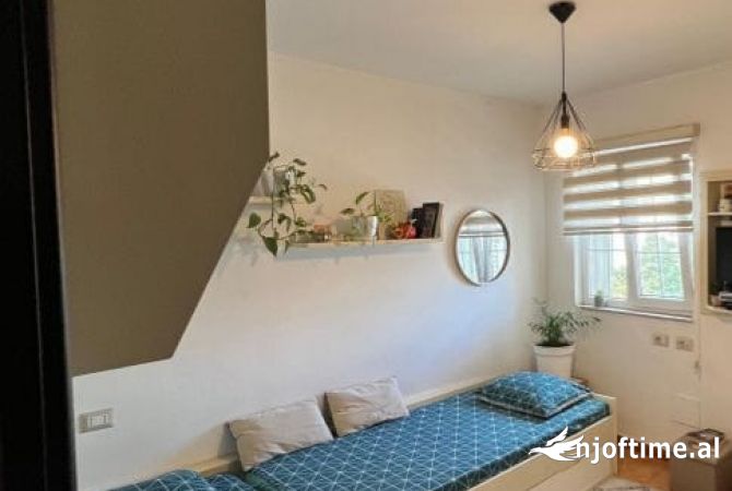 Shtepi ne shitje Apartament ne Tirane, 3+1, Mobilimi E mobiluar, Pagesa 287,000  Euro.