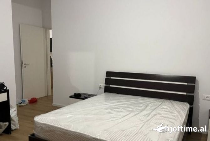 Shtepi me qera Apartament ne Tirane, 2+1, Mobilimi E mobiluar, Pagesa 45,000  Leke.