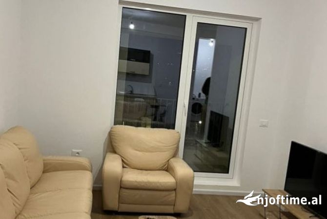 Shtepi me qera 2+1 ne Tirane - 45,000 Leke
