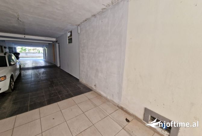 Shtepi ne shitje Apartament ne Tirane, 1+1, Mobilimi E mobiluar, Pagesa 165,000  Euro.