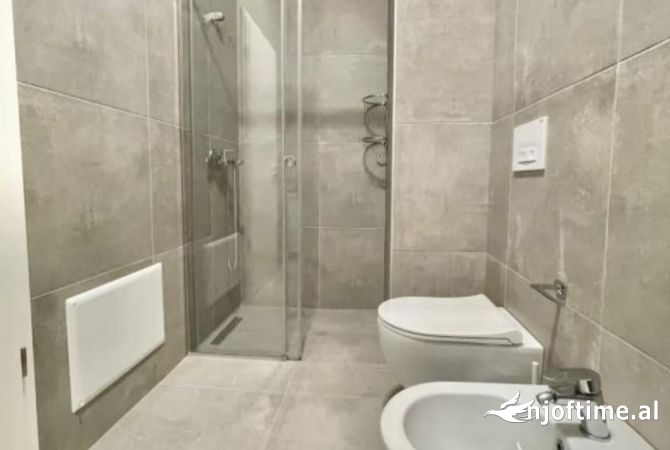 Shtepi ne shitje Apartament ne Tirane, 1+1, Mobilimi E mobiluar, Pagesa 153,000  Euro.