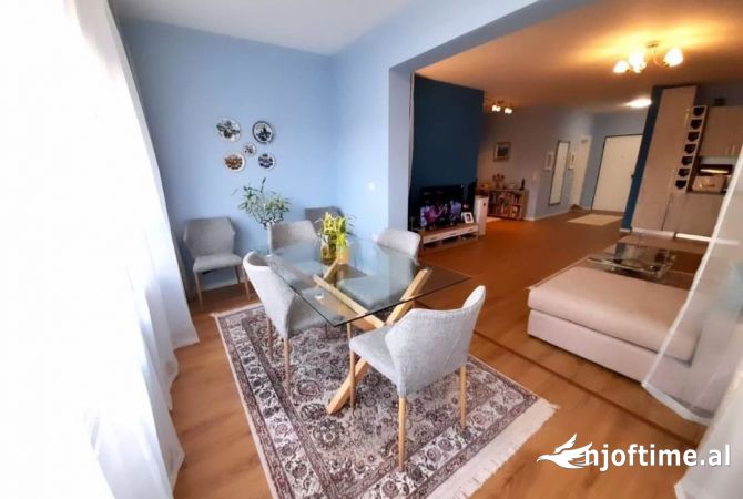 Shtepi ne shitje Apartament ne Tirane, 1+1, Mobilimi E mobiluar, Pagesa 220,000  Euro.