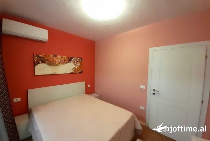 Shtepi ne shitje Apartament ne Tirane, 1+1, Mobilimi E mobiluar, Pagesa 220,000  Euro.