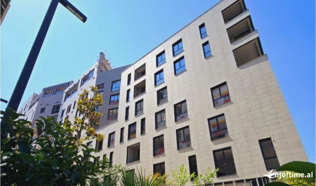 Shtepi ne shitje Apartament ne Tirane, 2+1, Mobilimi Bosh, pa mobiluar, Pagesa 196,000  Euro.